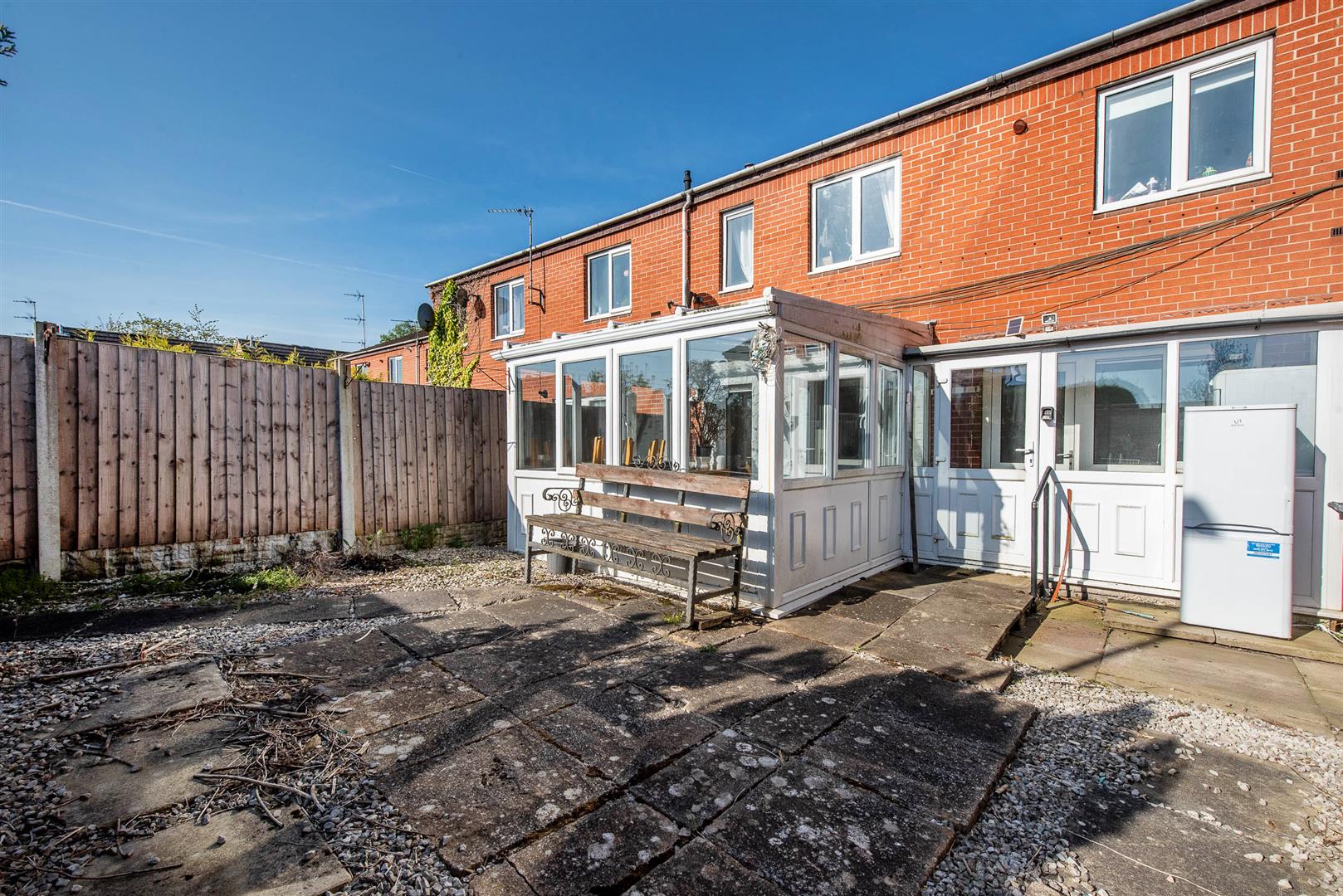 2 bed property in Greystones, Leyland